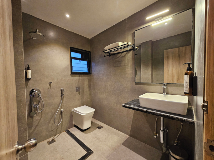 Bathroom 4, FIRANGIPANI SUITES, North 24 Parganas