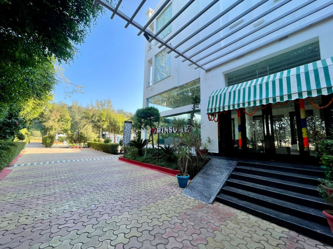 Exterior & Views 2, Winsome Resort & Spa, Nainital