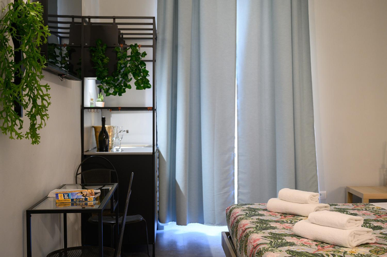Others 3, Baylon Suites, Rome