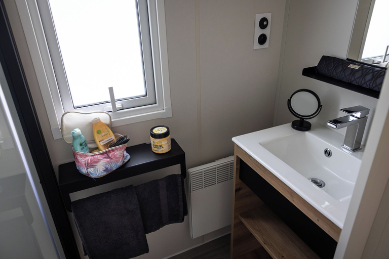 Bathroom, Camping La Prairie, Vendée