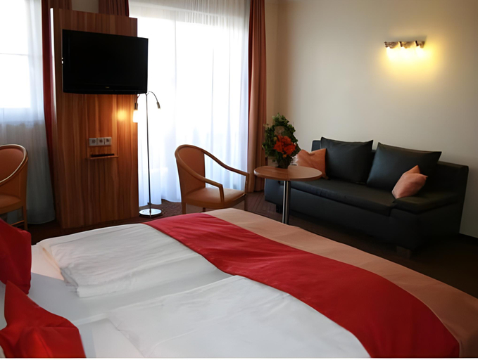 Bedroom 13