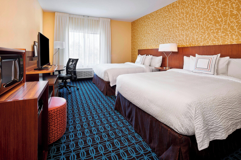 Bedroom 3, Fairfield Inn & Suites by Marriott Alexandria, Fairfax