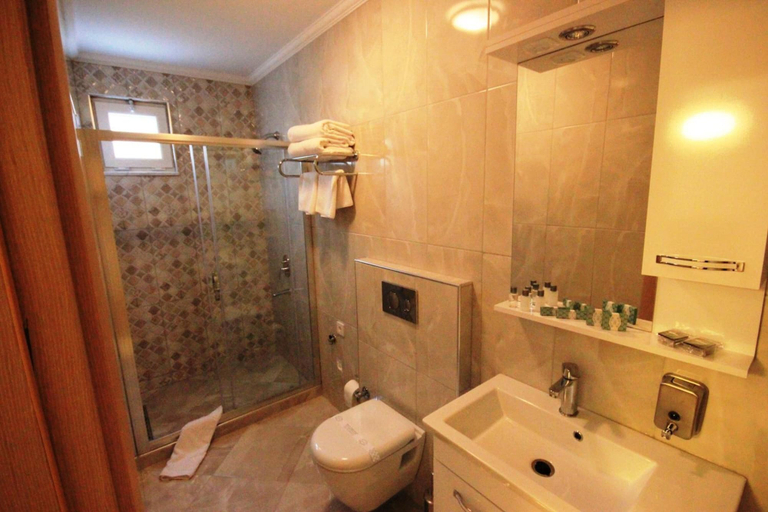 Bathroom 5, Şeker Apartments, Gebze