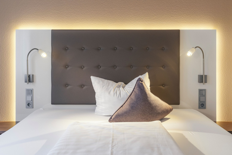 Bedroom 3, Hotel Fuchsen, Esslingen