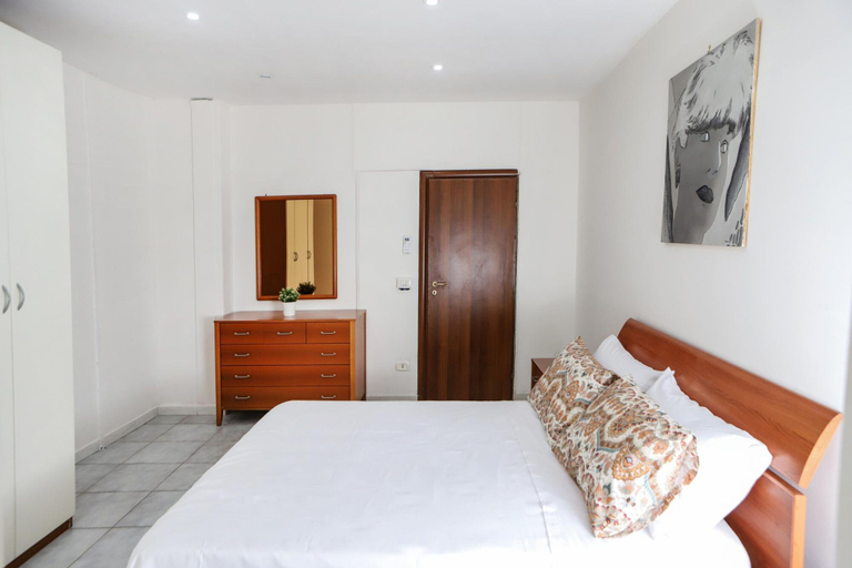 Others 2, Napoli Centrale Budget Apartment, Napoli