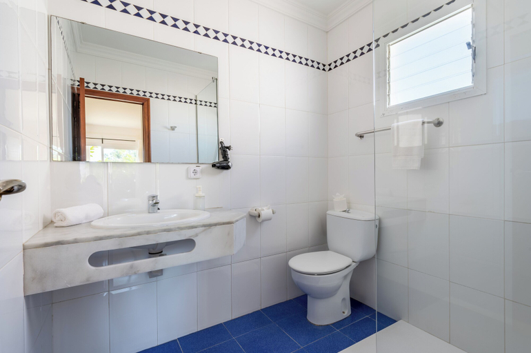 Bathroom 4, Hotel Martorell, Baleares