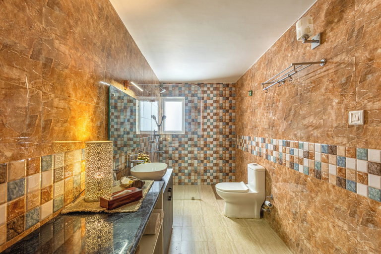 Bathroom 3, Neer Ganga Resorts, Tehri Garhwal