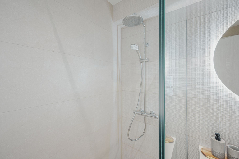 Bathroom 5, Palm Tree Beach Suites, Ionian Islands