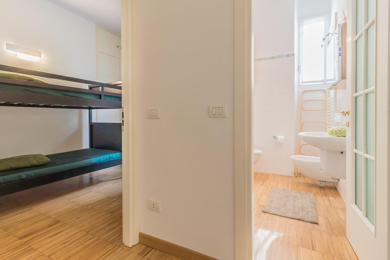 Bedroom 4, Varenna Beach Perledo, Lecco
