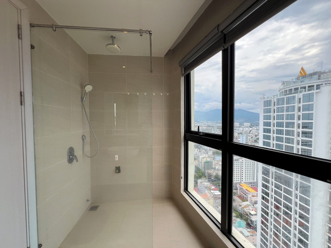 Bathroom 27