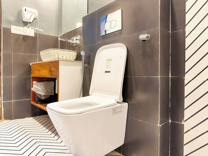 Bathroom 5, Hoztel Jaipur - Hostel, Jaipur