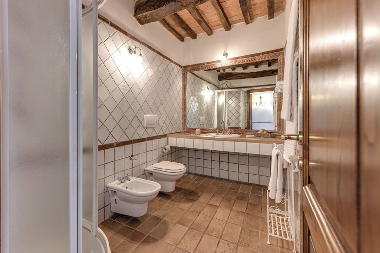 Bathroom 4, Abbadia Sicille Relais, Siena