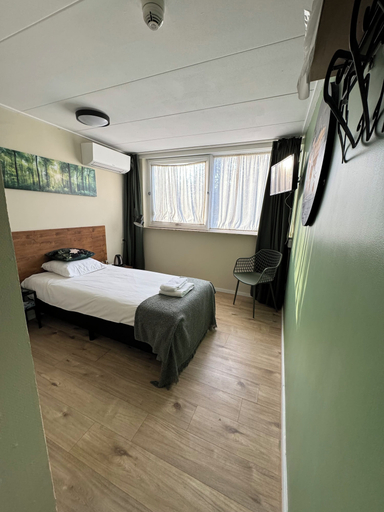 Bedroom 4, Hotel de Grote Zwaan, Losser