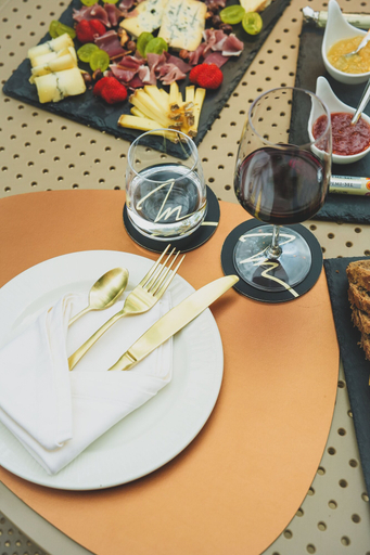 Food & Drinks 5, Château de Maraval, Dordogne