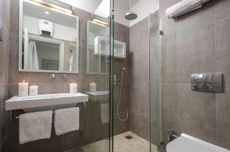 Bathroom 5, Grotta Hotel, South Aegean