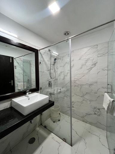 Bathroom 5, Kasauli Exotica, Solan