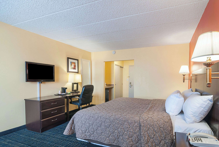 Bedroom 3, Rodeway Inn Meadowlands, Secaucus