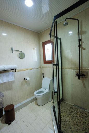 Bathroom 4, The Grand Palace Hotel, Lusaka