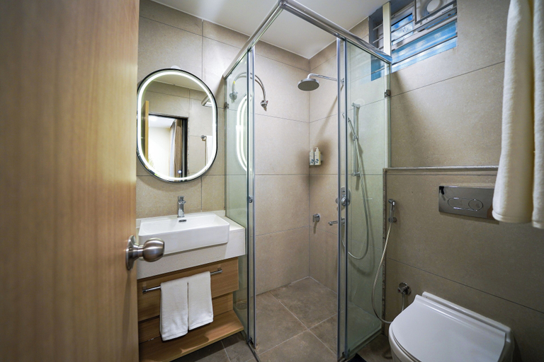 Bathroom 5, Olive Hotel Mahadevapura by Embassy Group, Bangalore