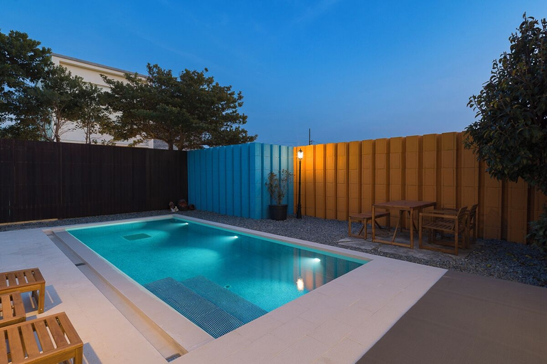 Swimming Pool 11