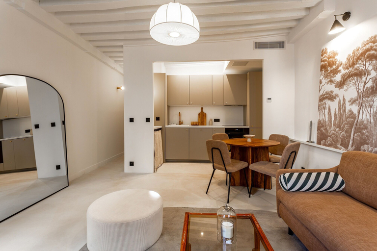 Others 5, Le Saint Sauveur, Paris