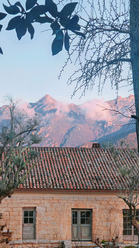 Others 4, Hameau Saparale, Corse-du-Sud