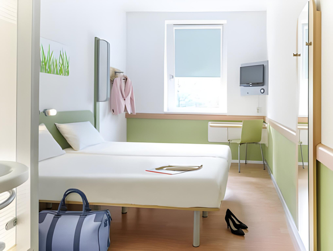 Bedroom 6