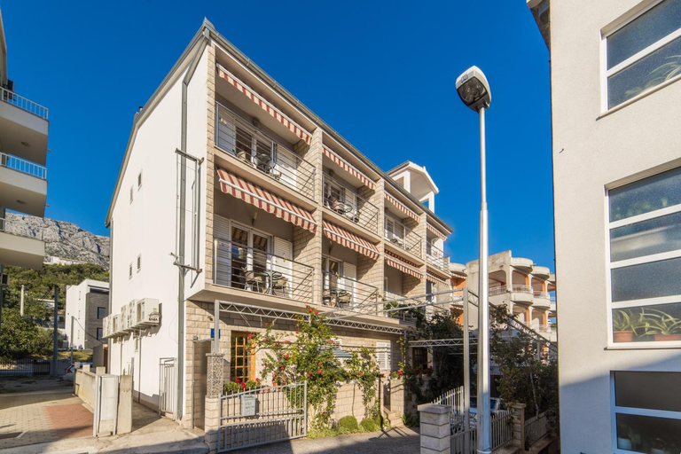 Others 5, Apartments by the sea Tucepi, Makarska - 22384, Tučepi