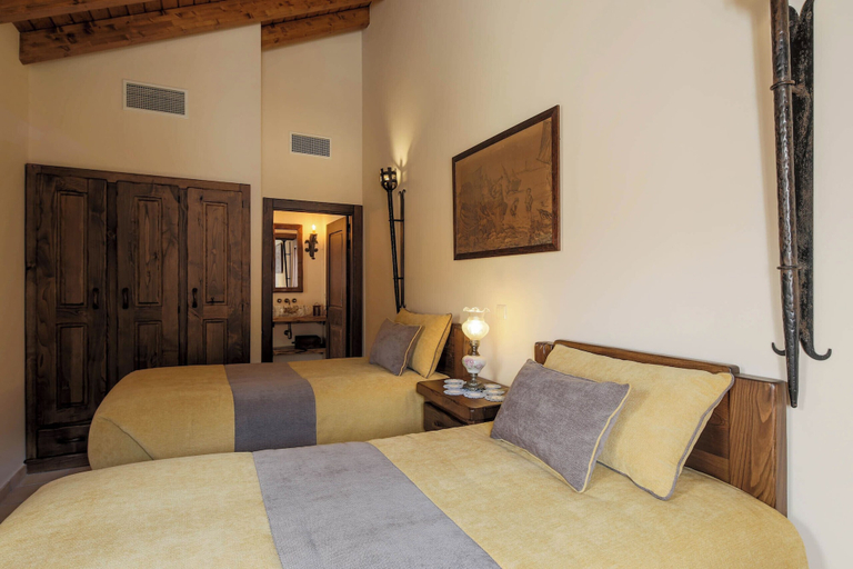 Bedroom 2, Reinado de Dom Dinis, Ferreira do Zêzere