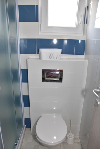 Bathroom 3, Kamp Tonci, Biograd na Moru