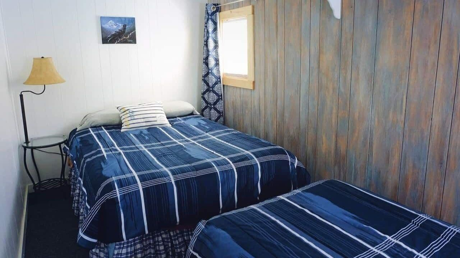 Bedroom 2, The Tides Inn, Kenai Peninsula