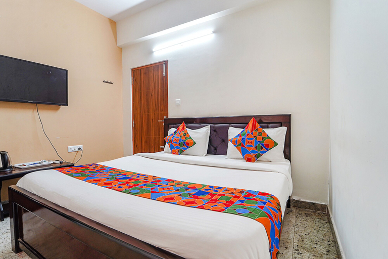 Bedroom 2, Fabhotel Sv Home Stay, Chittoor