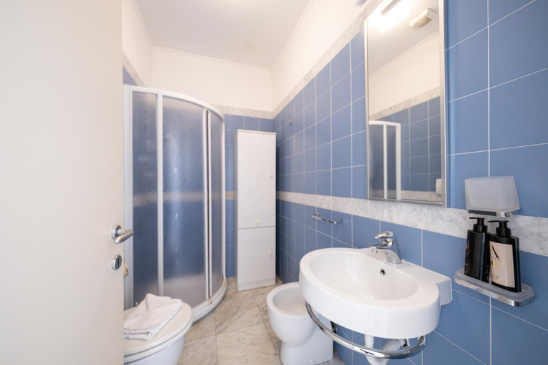 Bathroom 3, Solidago Residence, Pisa