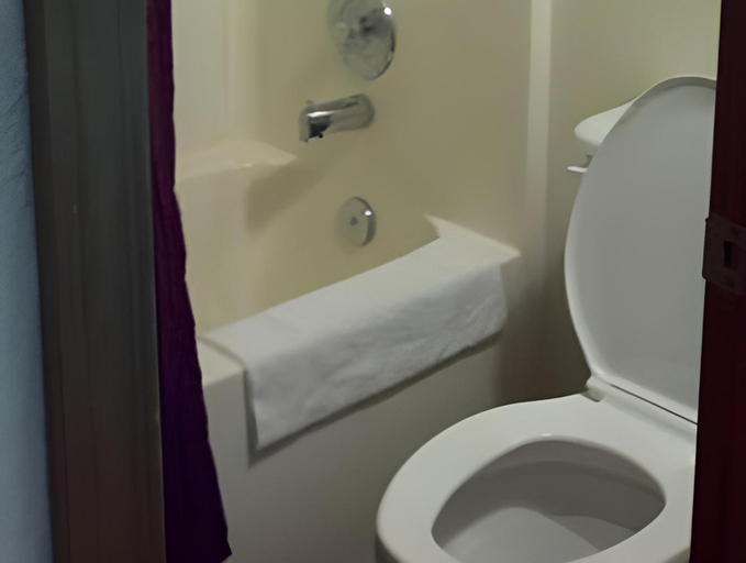 Bathroom 11