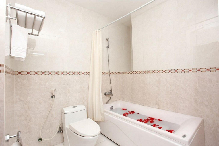 Bathroom 4