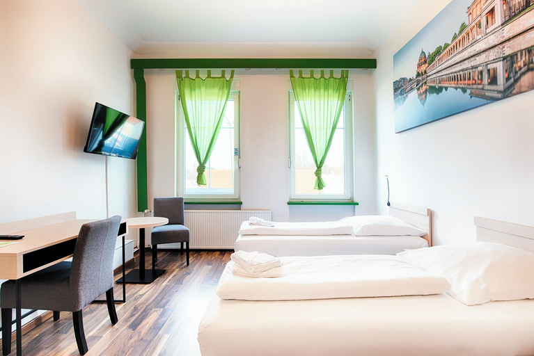 Bedroom 3, Hotel B1 & Hotel B1 Tourist, Berlin