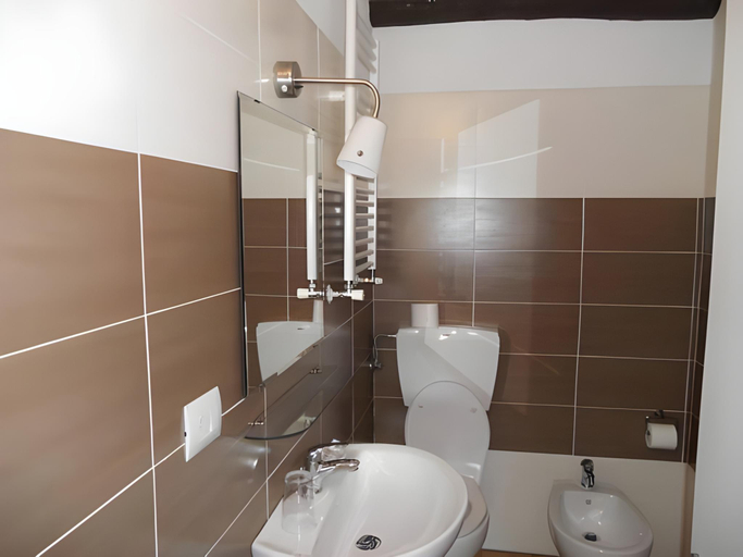Bathroom 8