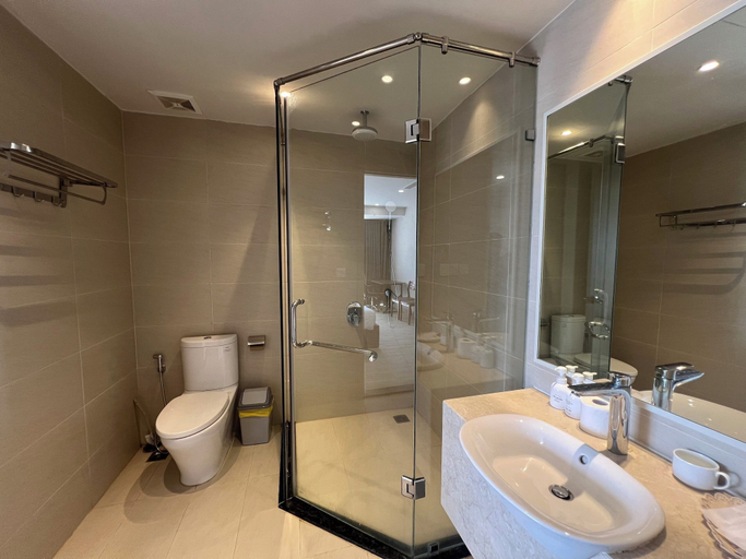 Bathroom 8