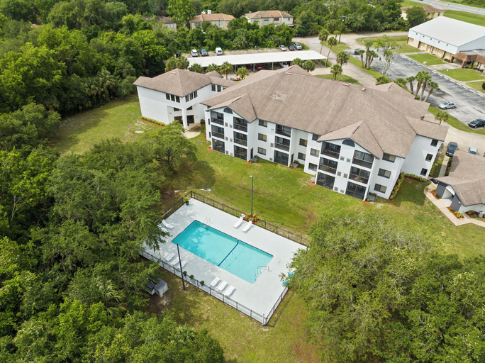 Exterior & Views 2, Oasis Apartment Homes, Brevard