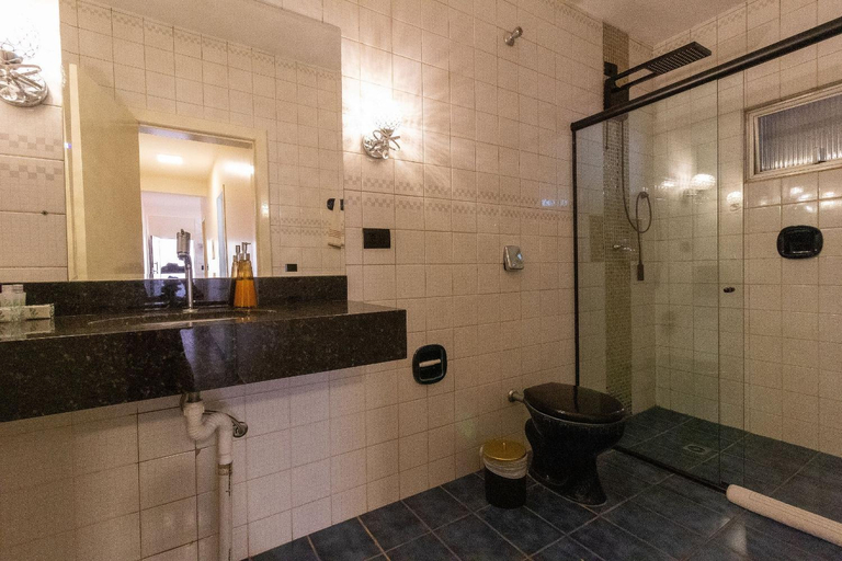 Bathroom 3, Seu espaco de lazer durante sua viagem em Foz, Foz do Iguaçu