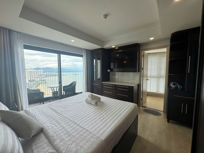 Bedroom 30