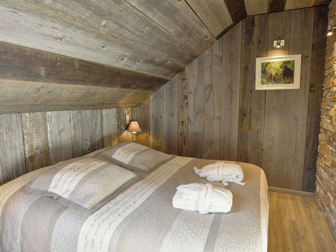 Bedroom 5, Comfortable Chalet With Indoor Pool, Hammam and Sauna Near Stoumont, Liège