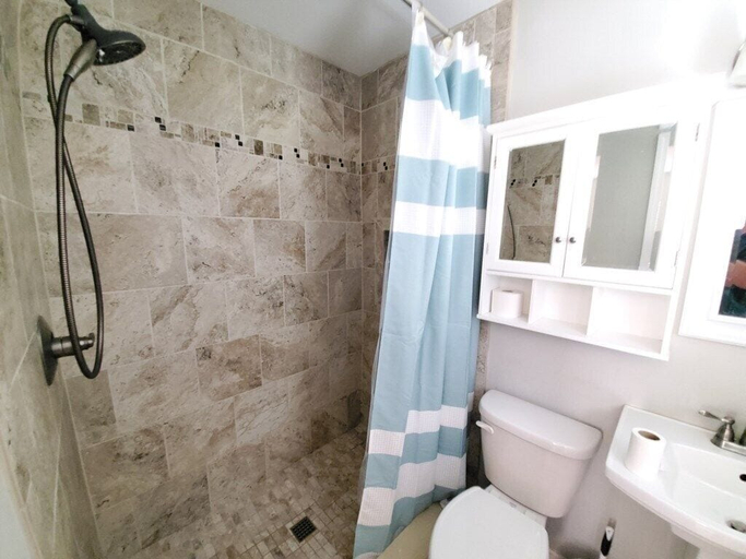 Bathroom 4, Floridays, Saint Johns