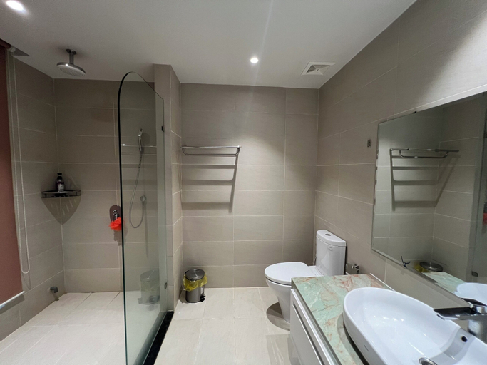 Bathroom 8