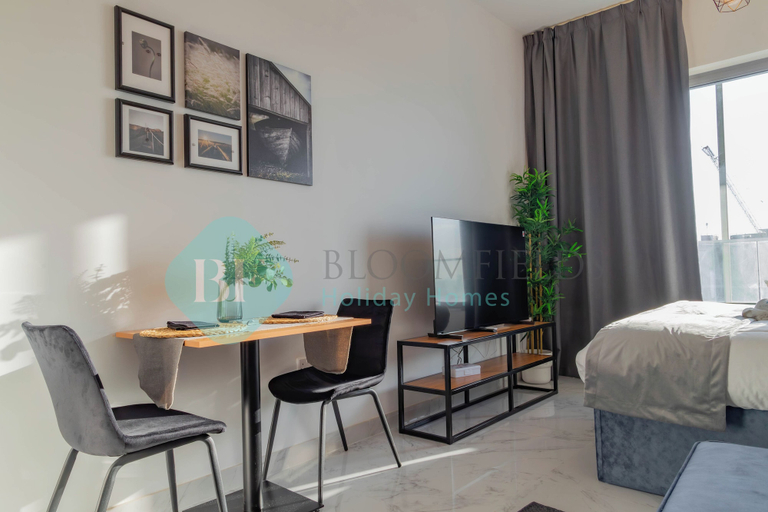 Room 2, Bloomfields Stunning STU in Oasis Masdar, Abu Dhabi City