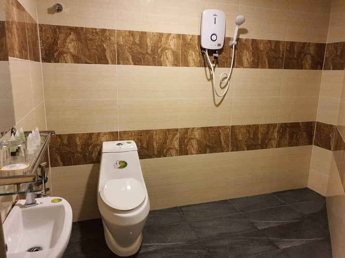 Bathroom 3, Enrich Hotel Setia Alam, Shah Alam