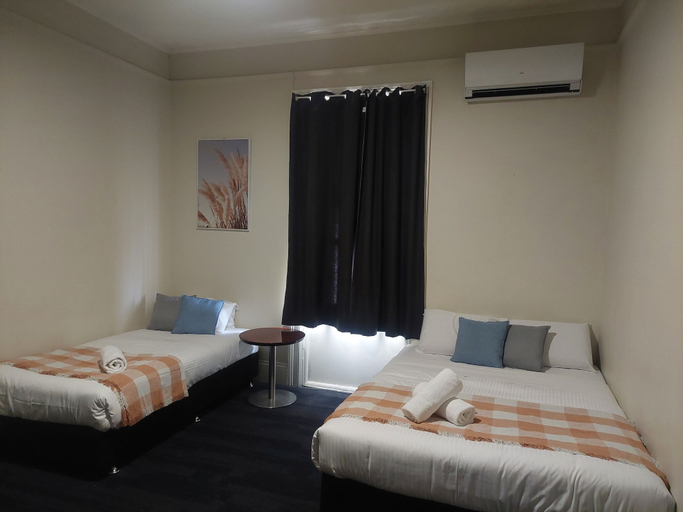 Others 4, Imperial Hotel Singleton, Singleton