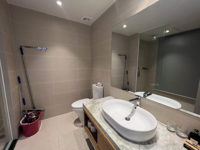 Bathroom 4