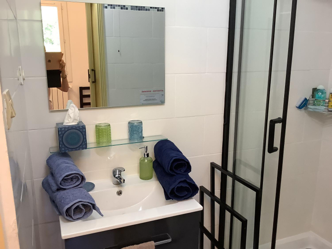 Bathroom, Le Cheval Blanc, Hautes-Alpes