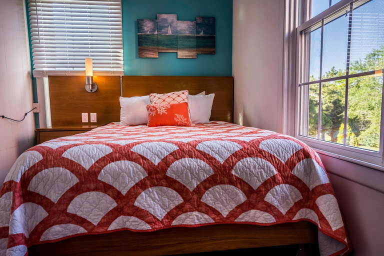 Bedroom, Surfside Inn Chatham, Barnstable